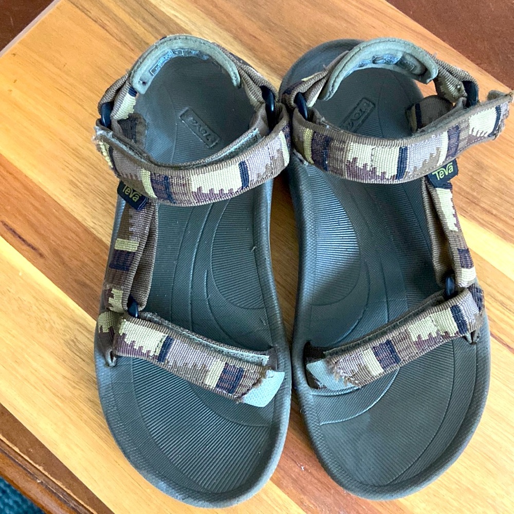 TEVA HURRICANE HIKING SANDALS